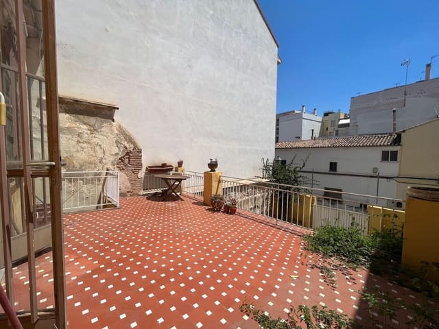 6 bedroom Townhouse for sale in Rocafort with garage - € 550,000 (Ref: 8438389)