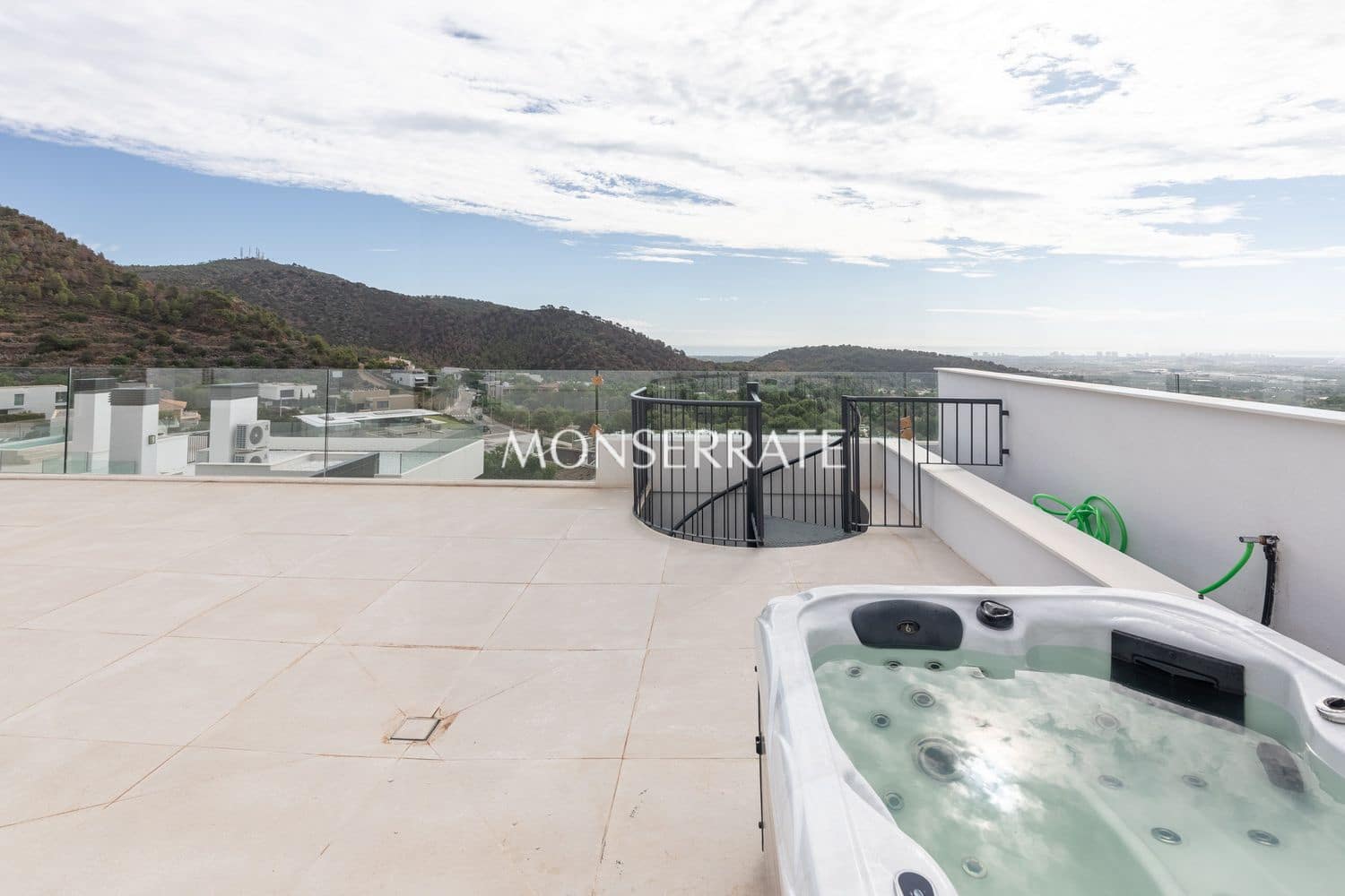 4 soveværelse Lejlighed til leje i Sagunto / Sagunt med garage - € 4.950 (Ref: 8781176)