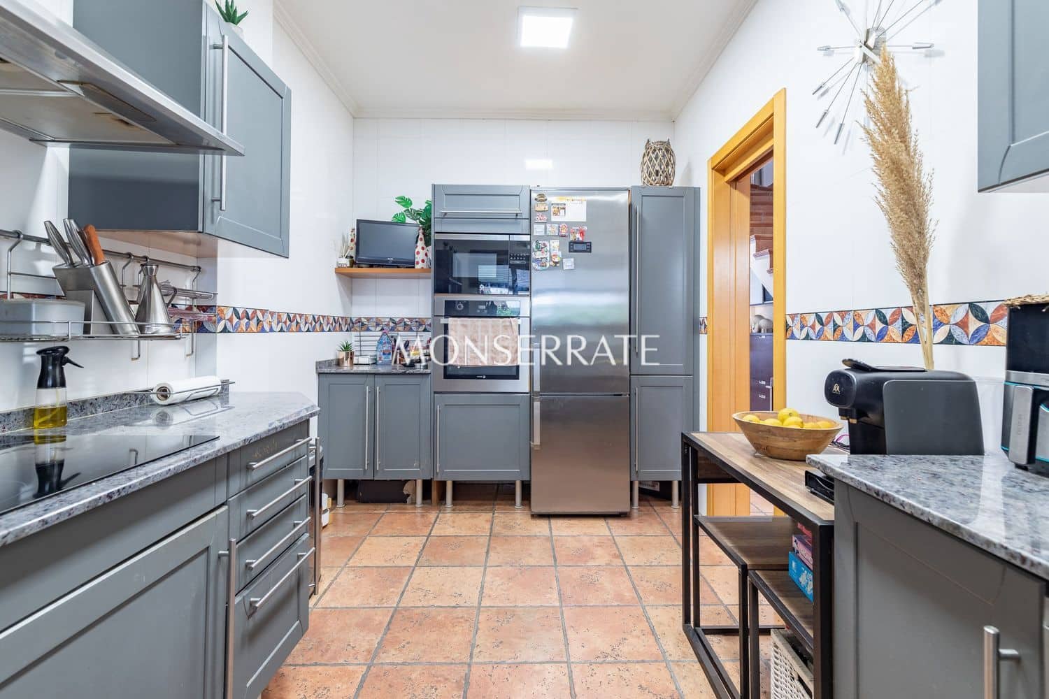 4 soveværelse Byhus til salg i Valencia by med swimmingpool garage - € 749.000 (Ref: 8851150)