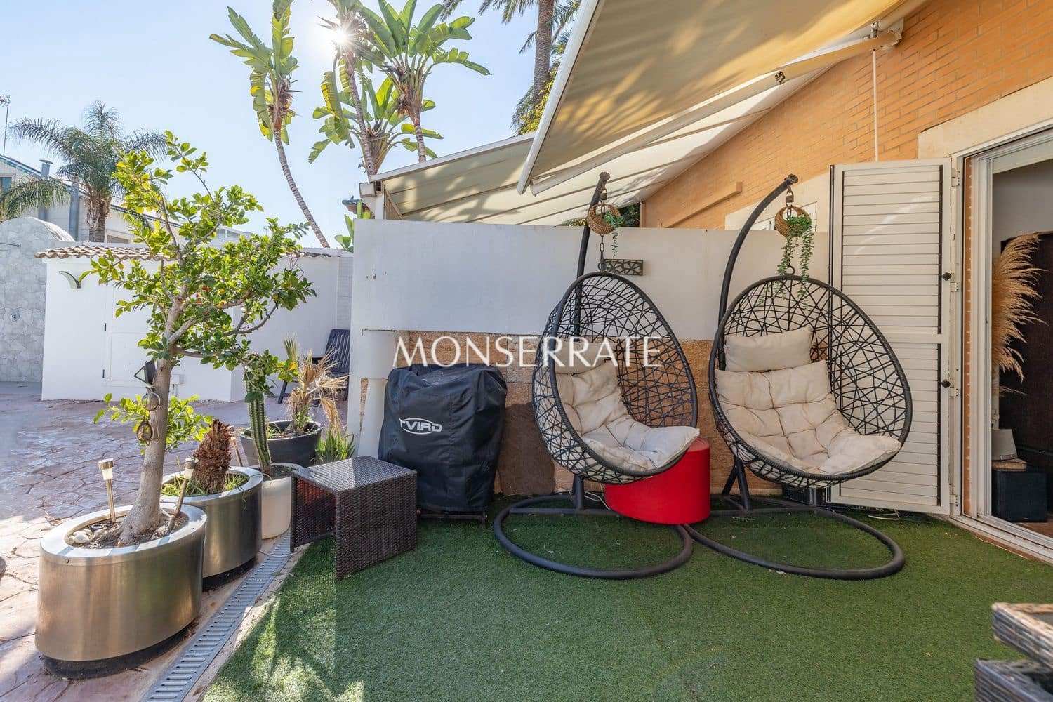 4 soveværelse Byhus til salg i Valencia by med swimmingpool garage - € 749.000 (Ref: 8851150)