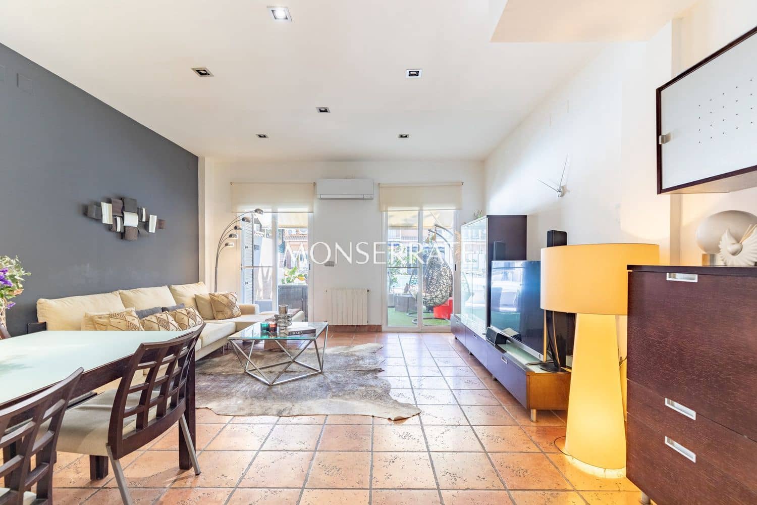 4 soveværelse Byhus til salg i Valencia by med swimmingpool garage - € 749.000 (Ref: 8851150)