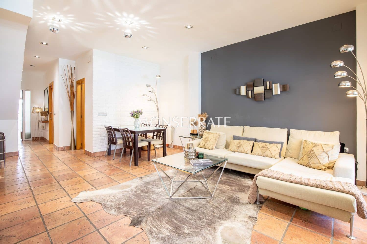 4 soveværelse Byhus til salg i Valencia by med swimmingpool garage - € 749.000 (Ref: 8851150)