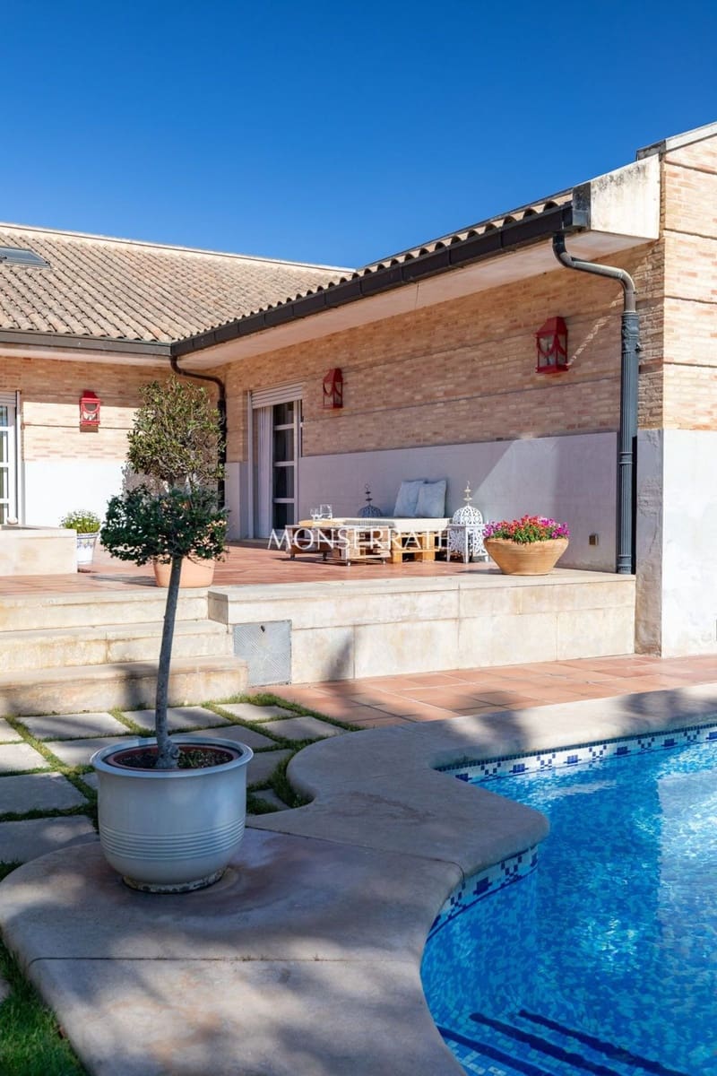 4 Zimmer Villa zu verkaufen in Godella mit Pool Garage - 1.200.000 € (Ref: 8887420)