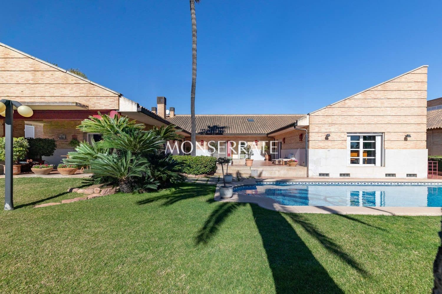 4 Zimmer Villa zu verkaufen in Godella mit Pool Garage - 1.200.000 € (Ref: 8887420)