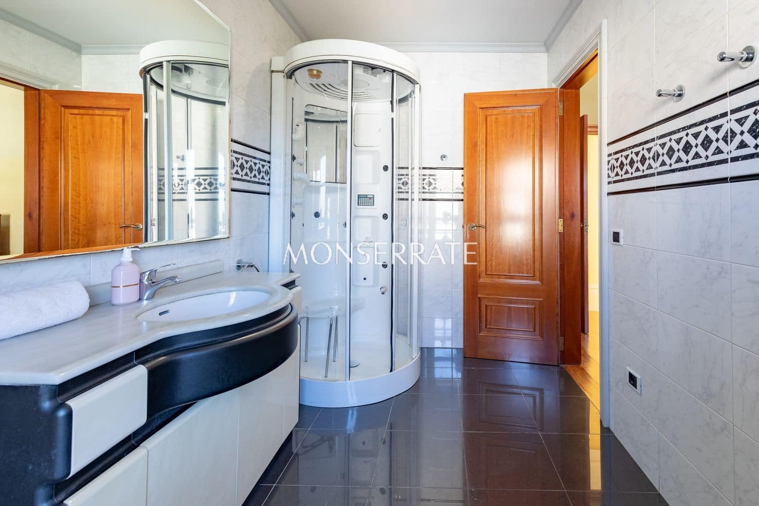 4 Zimmer Villa zu verkaufen in Godella mit Pool Garage - 1.200.000 € (Ref: 8887420)