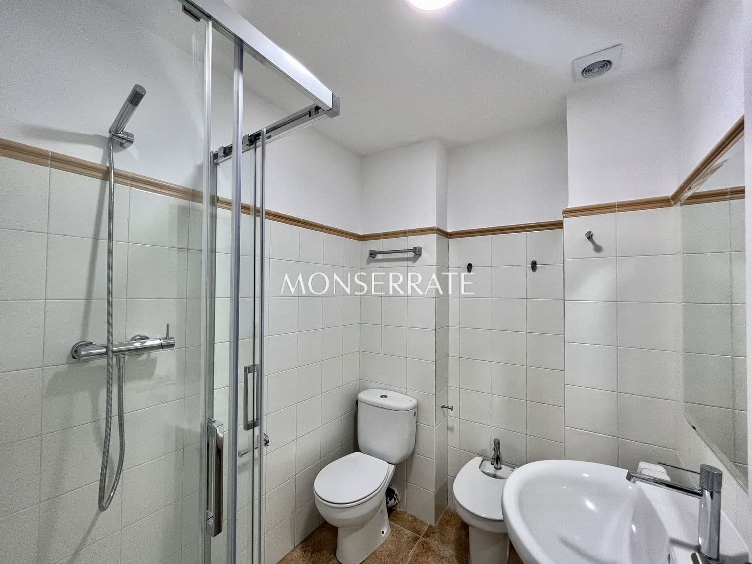 Appartement de 4 chambres à louer à Valence ville avec garage - 3 500 € (Ref: 8923469)