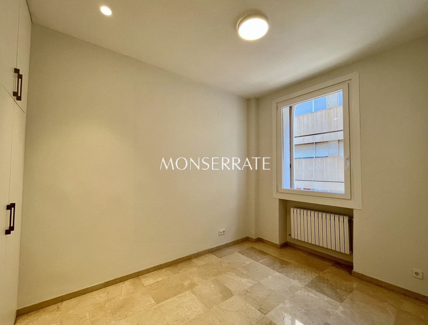 Appartement de 4 chambres à louer à Valence ville avec garage - 3 500 € (Ref: 8923469)