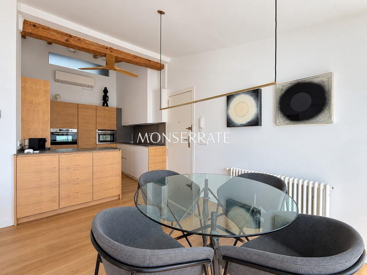 2 bedroom Apartment for rent in Valencia city with garage - € 3,200 (Ref: 9004514)