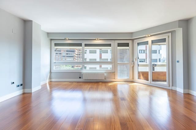 5 soveværelse Lejlighed til salg i Exposicio, Valencia by med garage - € 1.150.000 (Ref: 9109925)