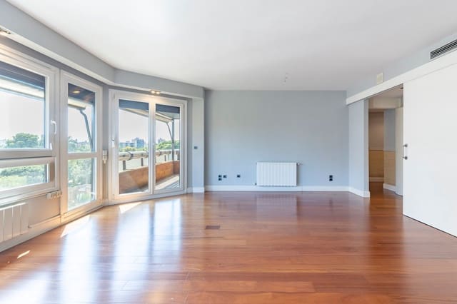 5 soveværelse Lejlighed til salg i Exposicio, Valencia by med garage - € 1.150.000 (Ref: 9109925)