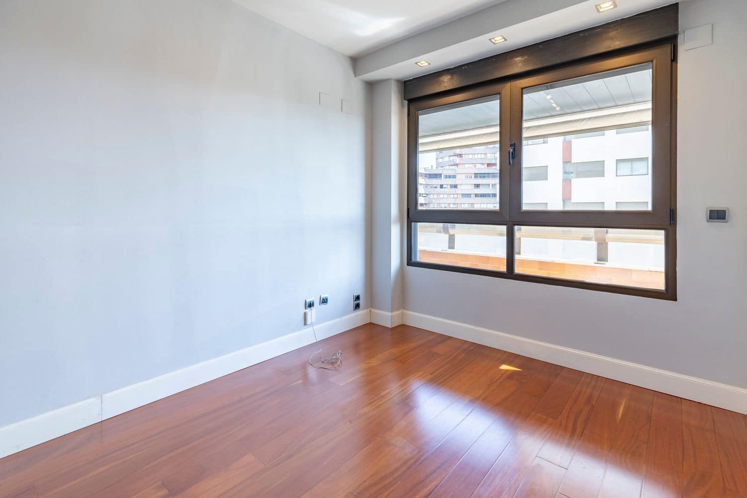 5 soveværelse Lejlighed til salg i Valencia by med garage - € 1.150.000 (Ref: 9109925)