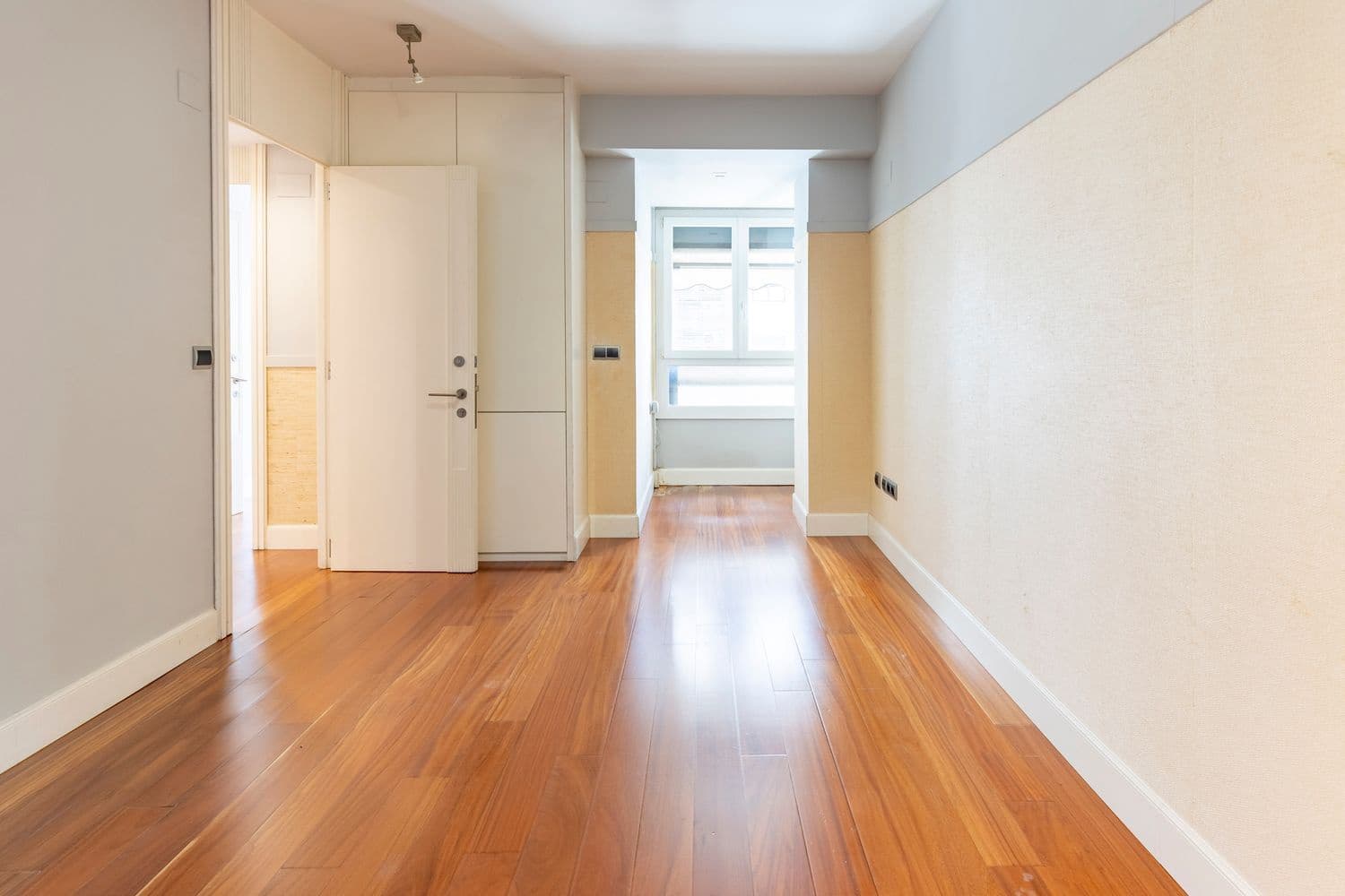 5 soveværelse Lejlighed til salg i Valencia by med garage - € 1.150.000 (Ref: 9109925)