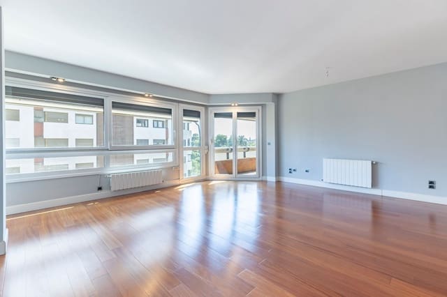 5 soveværelse Lejlighed til salg i Exposicio, Valencia by med garage - € 1.150.000 (Ref: 9109925)