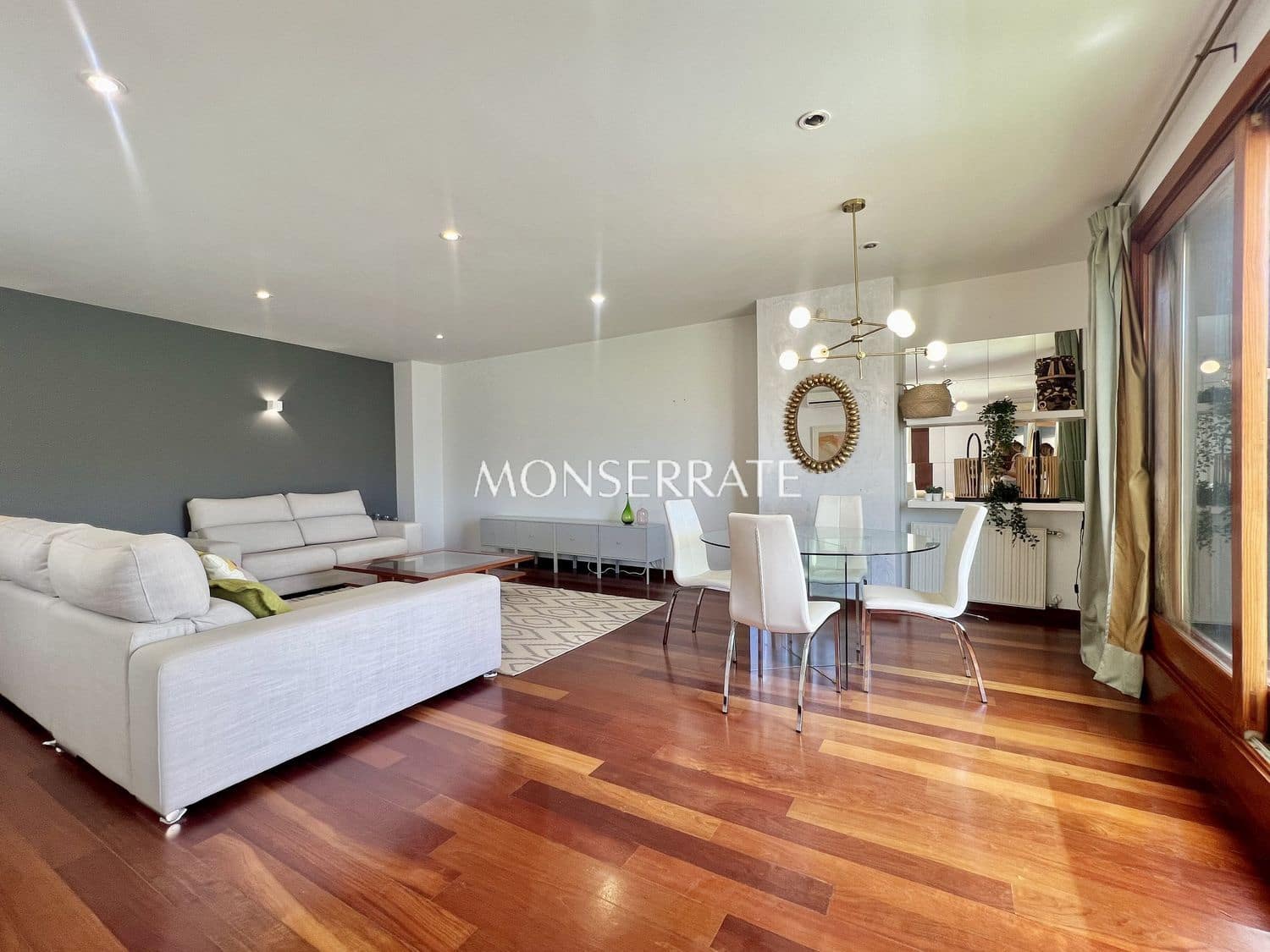 2 bedroom Apartment for rent in Valencia city with garage - € 4,500 (Ref: 9130253)