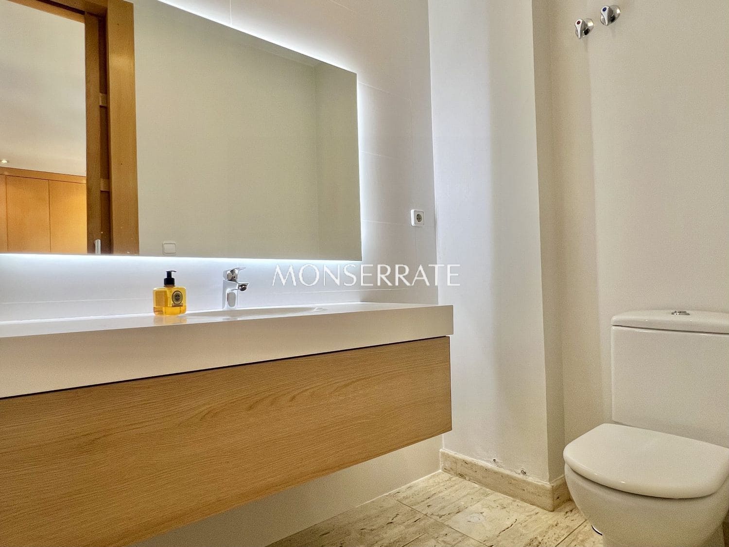 2 bedroom Apartment for rent in Valencia city with garage - € 4,500 (Ref: 9130253)
