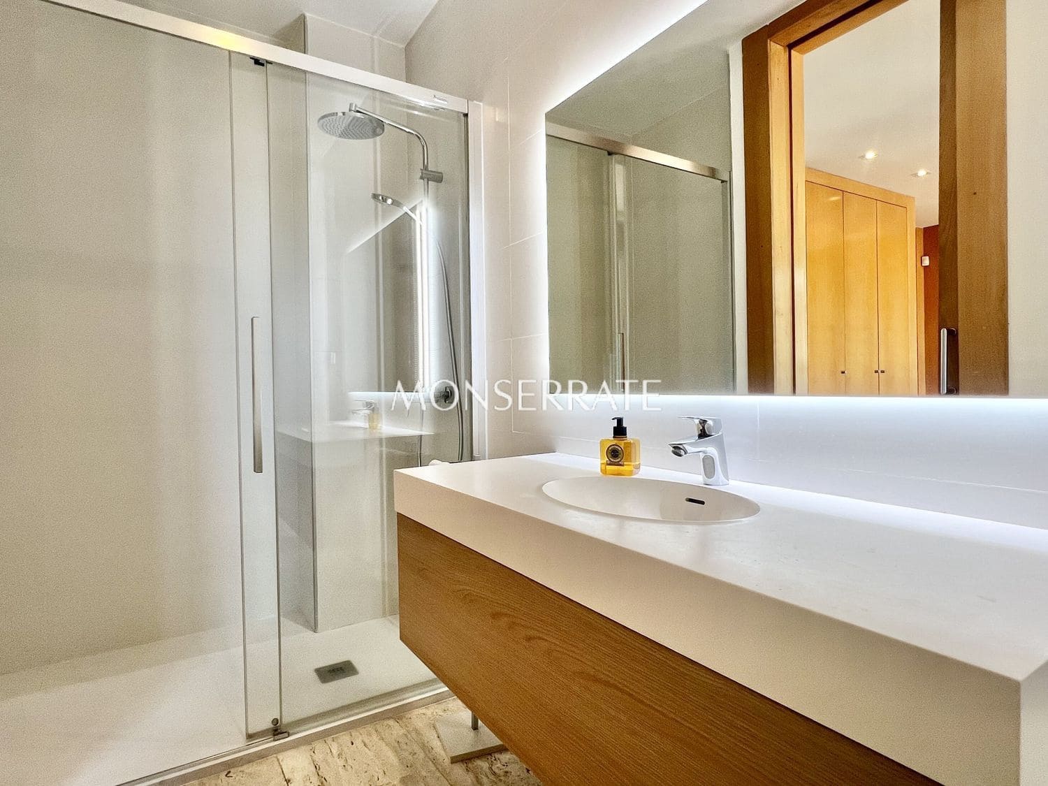 2 bedroom Apartment for rent in Valencia city with garage - € 4,500 (Ref: 9130253)