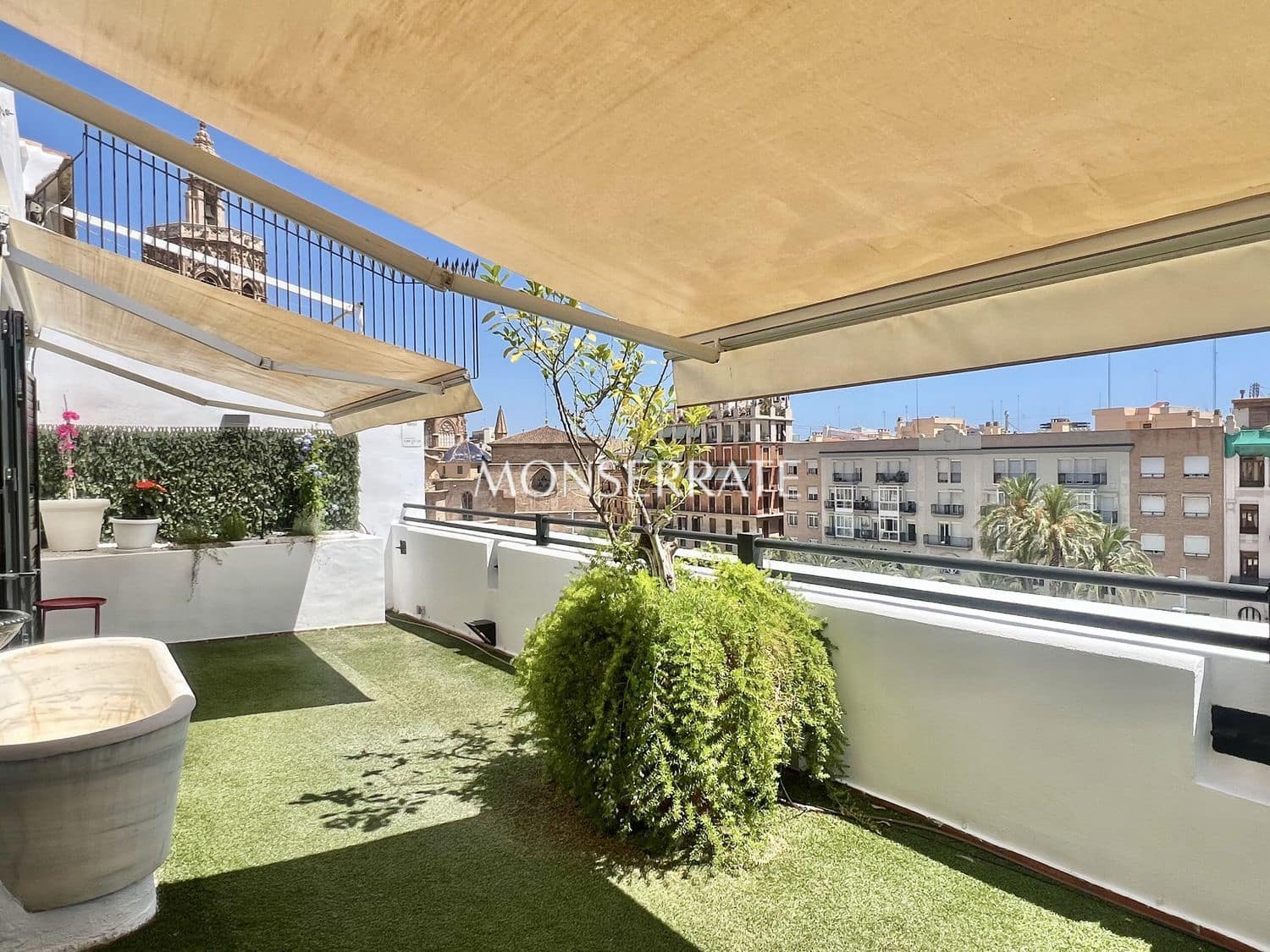 2 bedroom Apartment for rent in Valencia city with garage - € 4,500 (Ref: 9130253)