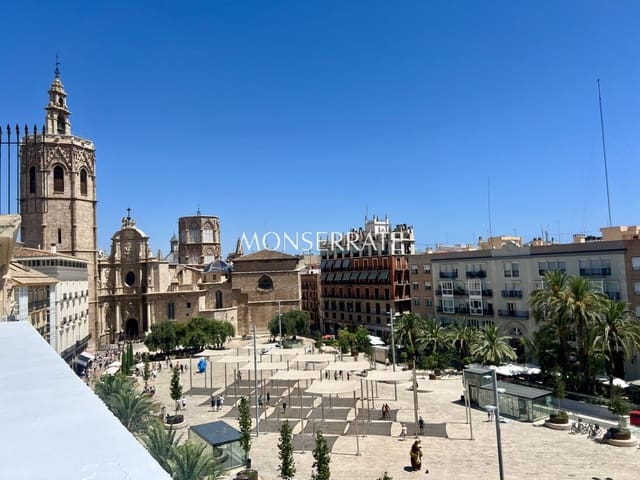 2 bedroom Apartment for rent in La Seu, Valencia city with garage - € 3,900 (Ref: 9130253)