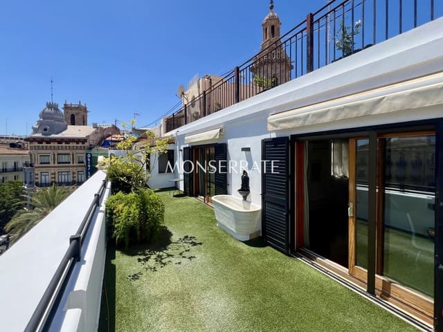 2 bedroom Apartment for rent in La Seu, Valencia city with garage - € 3,900 (Ref: 9130253)