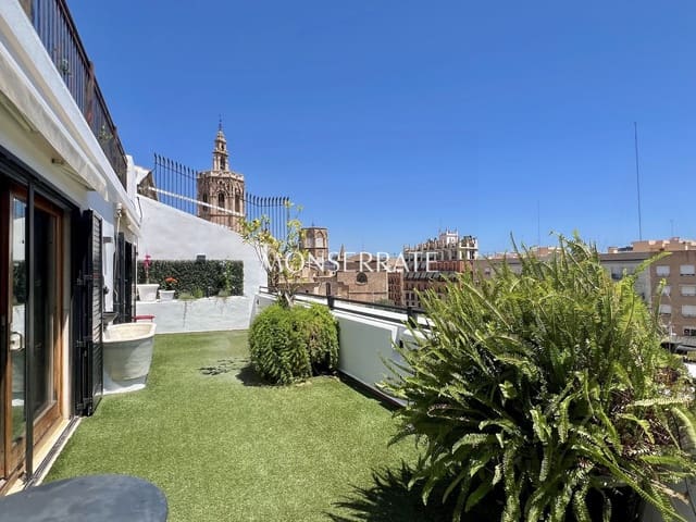 2 bedroom Apartment for rent in La Seu, Valencia city with garage - € 3,900 (Ref: 9130253)