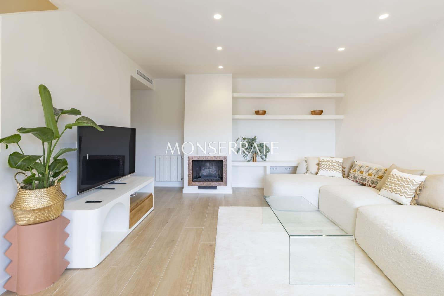 3 slaapkamer Huis te huur in Sagunto / Sagunt met zwembad garage - € 3.600 (Ref: 9136918)