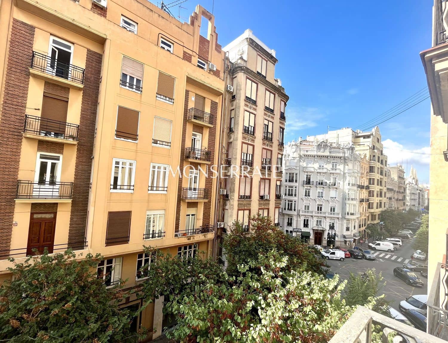 3 bedroom Apartment for rent in Valencia city with garage - € 2,200 (Ref: 9151674)