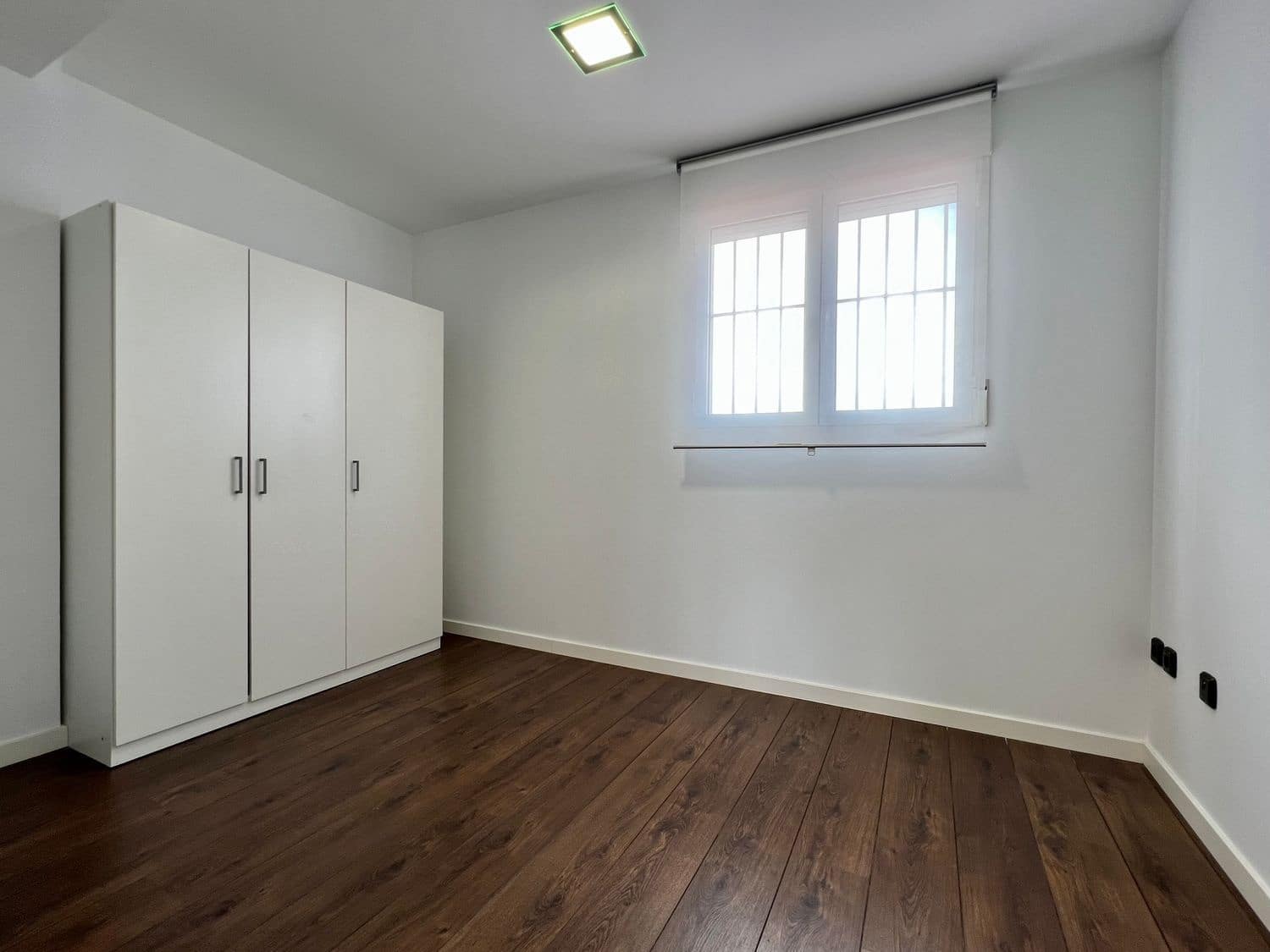 Apartamento de 2 habitaciones en València ciudad en alquiler con garaje - 1.200 € (Ref: 9217180)