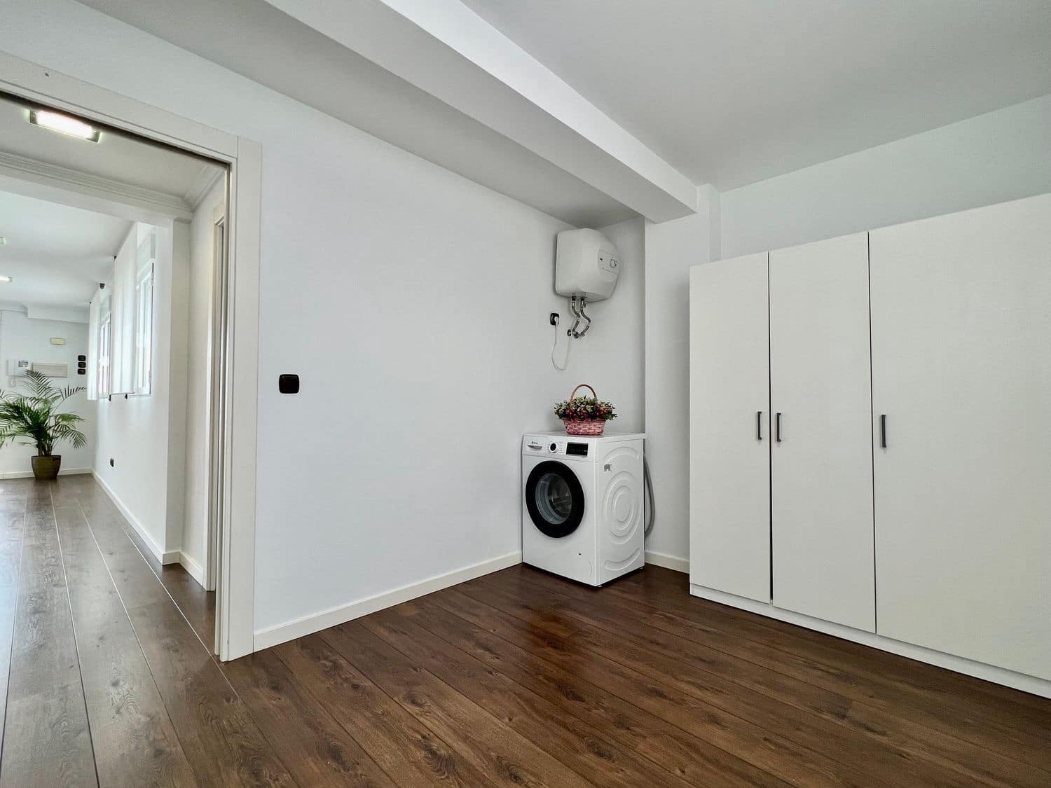 Apartamento de 2 habitaciones en València ciudad en alquiler con garaje - 1.200 € (Ref: 9217180)