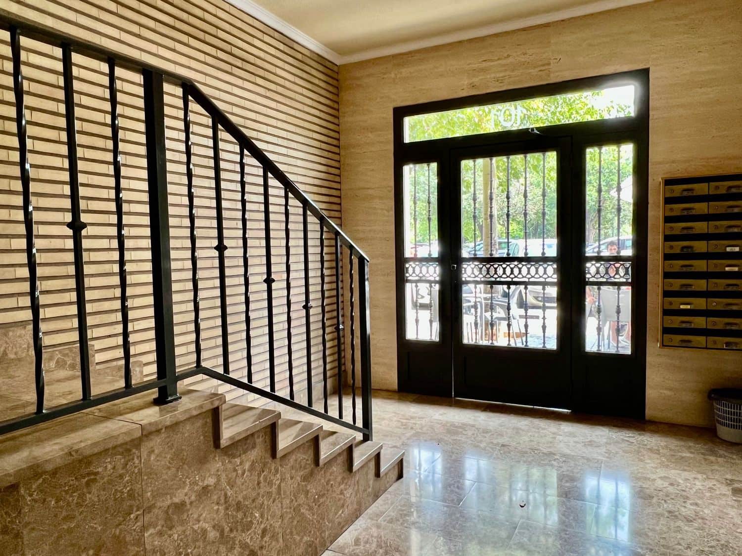 Apartamento de 2 habitaciones en València ciudad en alquiler con garaje - 1.200 € (Ref: 9217180)