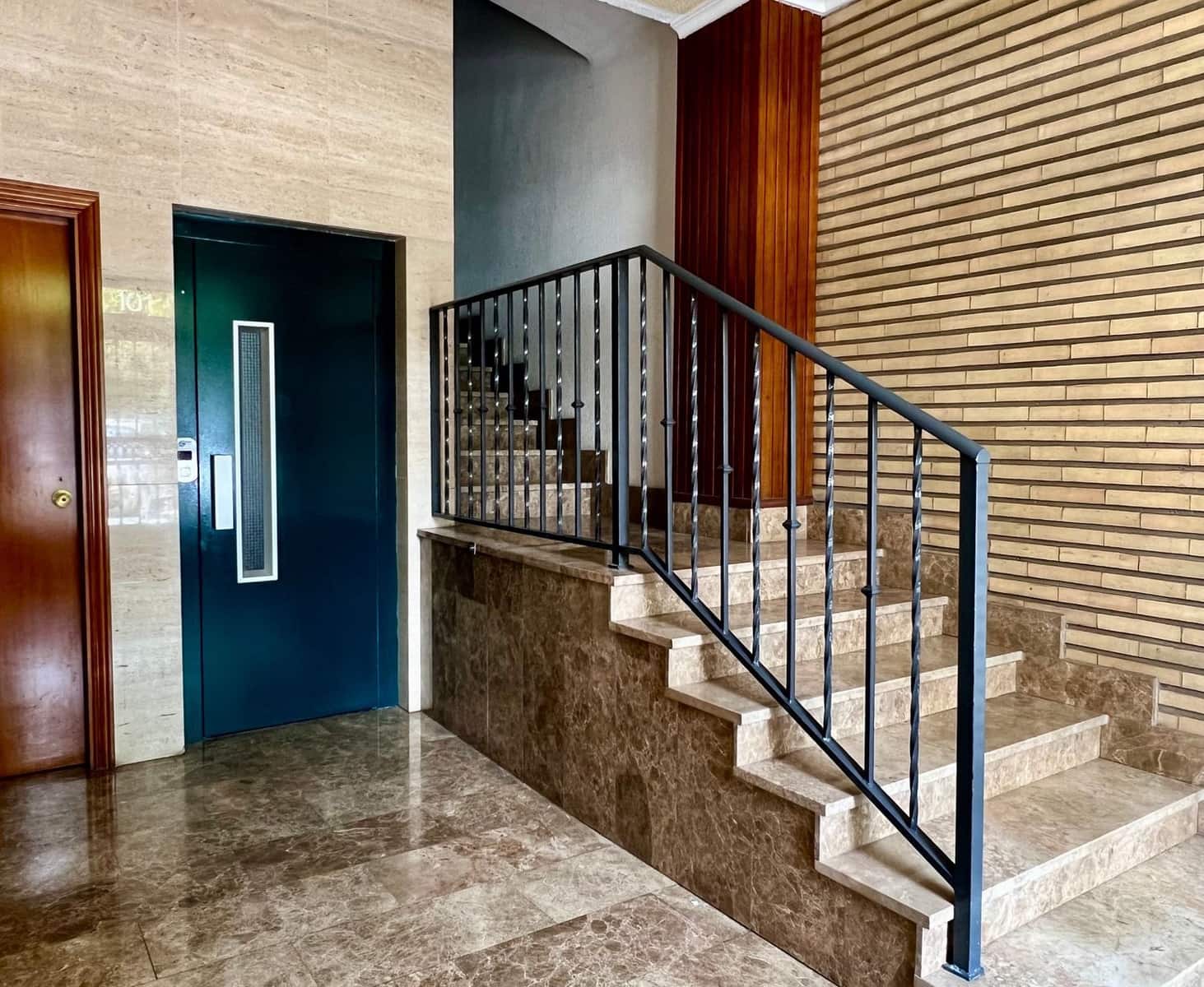Apartamento de 2 habitaciones en València ciudad en alquiler con garaje - 1.200 € (Ref: 9217180)