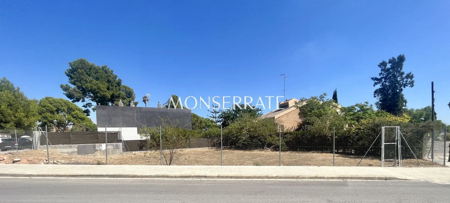 Grond te koop in Valencia stad - € 360.000 (Ref: 9246281)