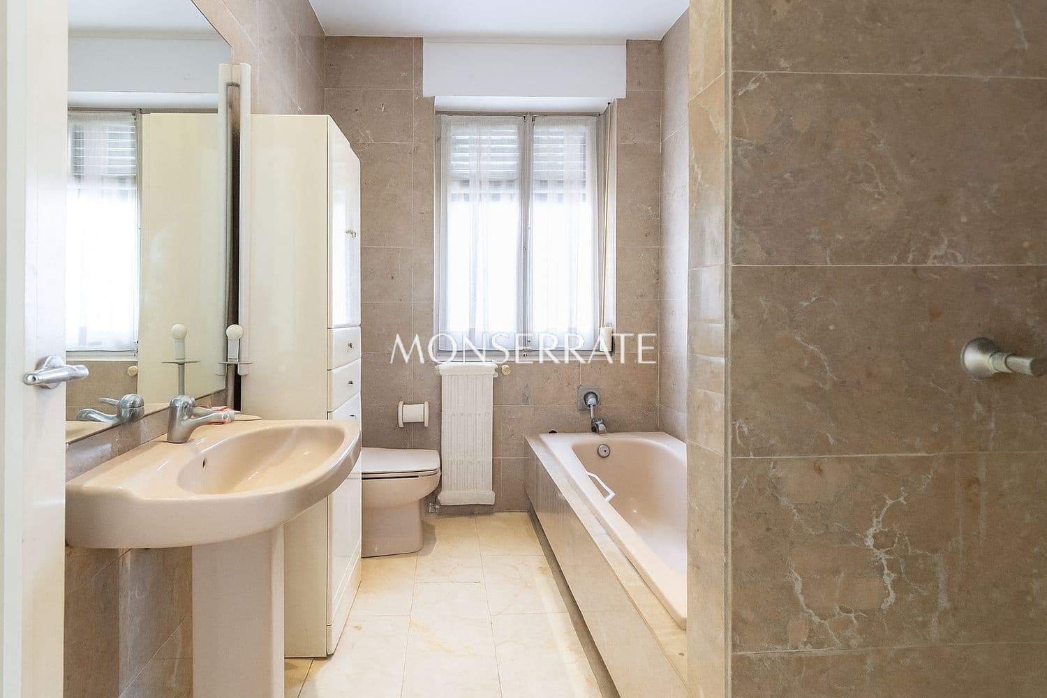 5 soveværelse Villa til salg i Valencia by med garage - € 2.200.000 (Ref: 9251771)