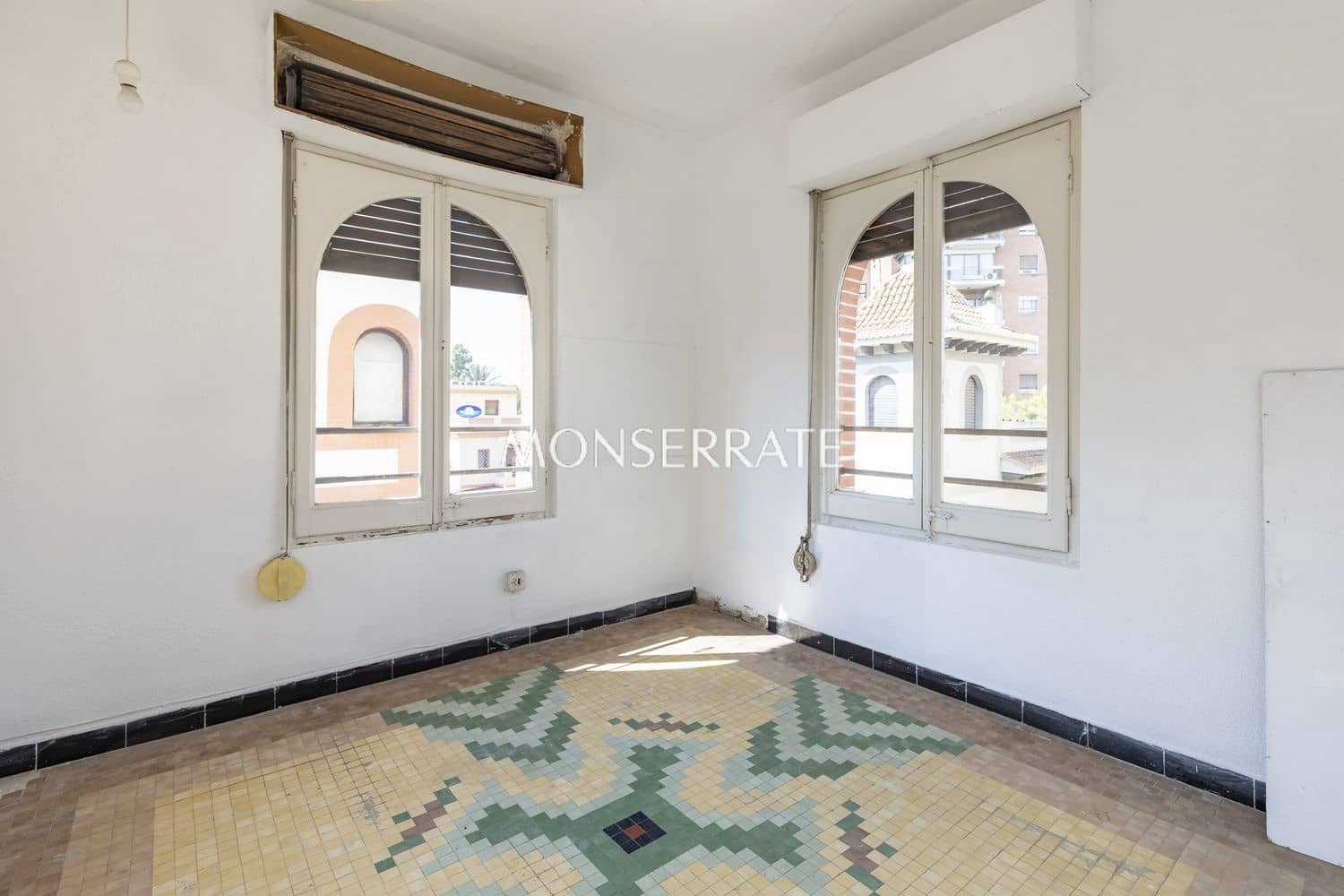 5 soveværelse Villa til salg i Valencia by med garage - € 2.200.000 (Ref: 9251771)