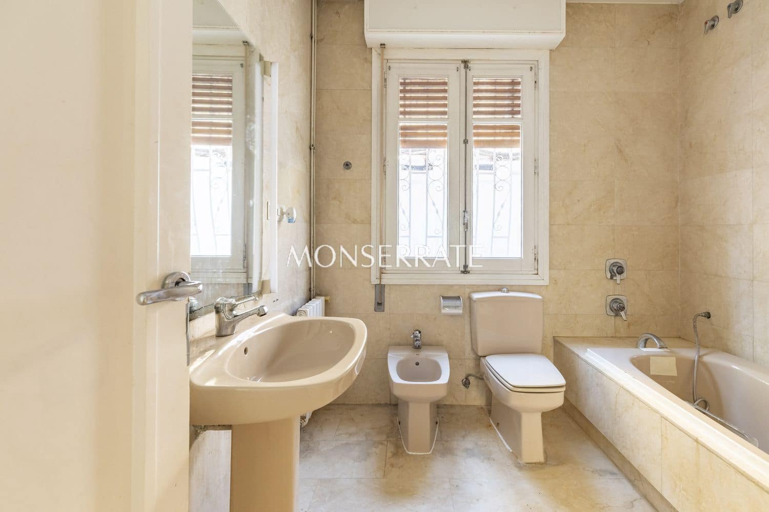 5 soveværelse Villa til salg i Valencia by med garage - € 2.200.000 (Ref: 9251771)