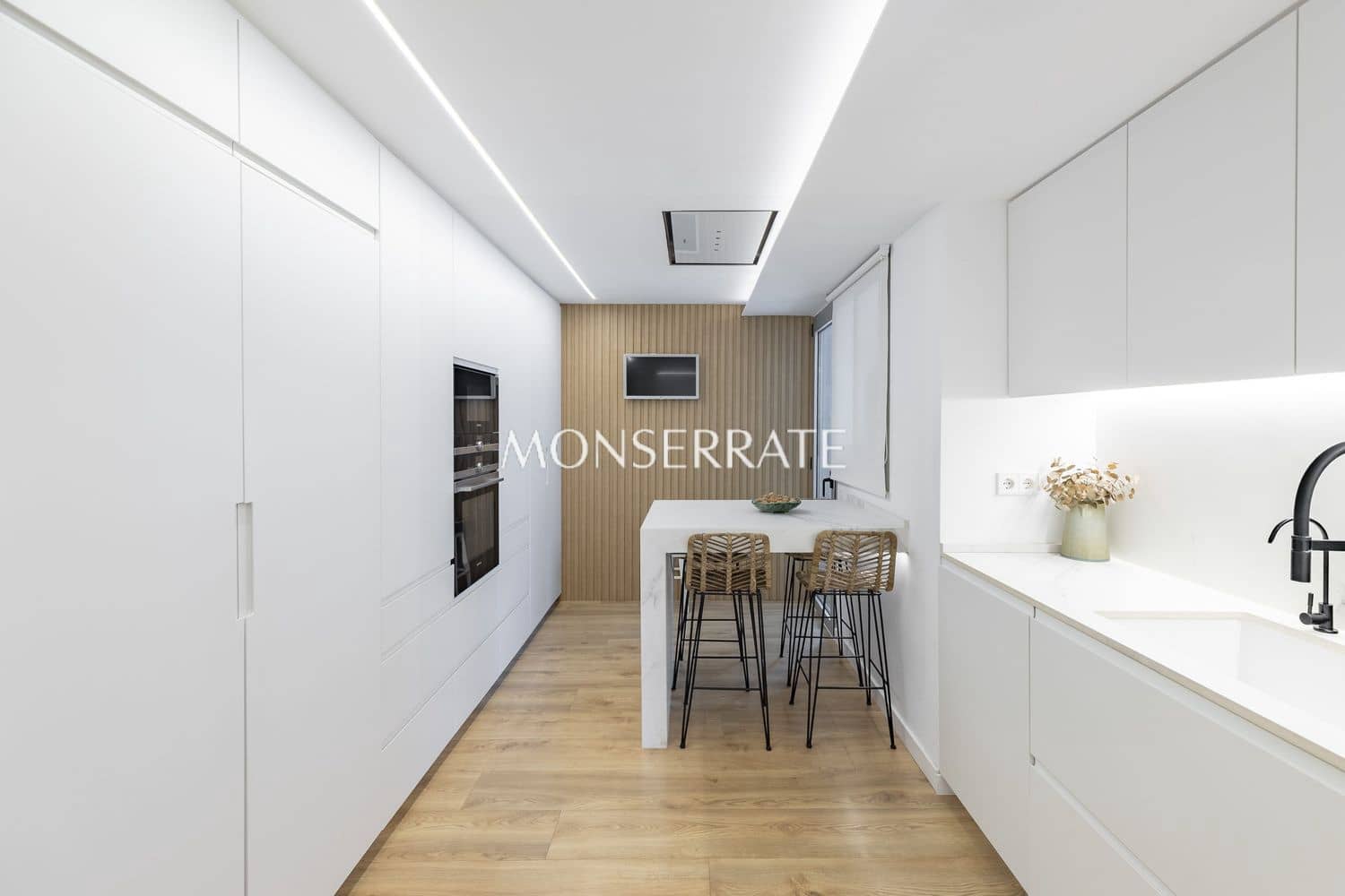 3 camera da letto Appartamento da affittare in Valencia citta con piscina garage - 3.500 € (Rif: 9262141)