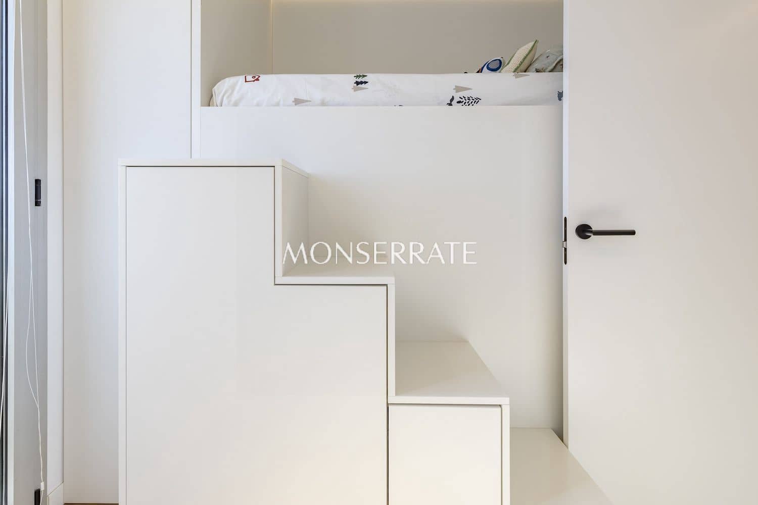 3 camera da letto Appartamento da affittare in Valencia citta con piscina garage - 3.500 € (Rif: 9262141)
