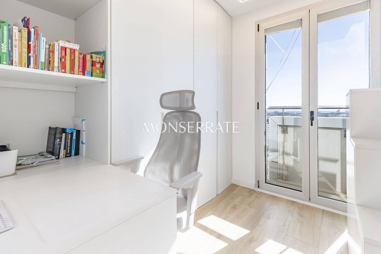 3 camera da letto Appartamento da affittare in Valencia citta con piscina garage - 3.500 € (Rif: 9262141)