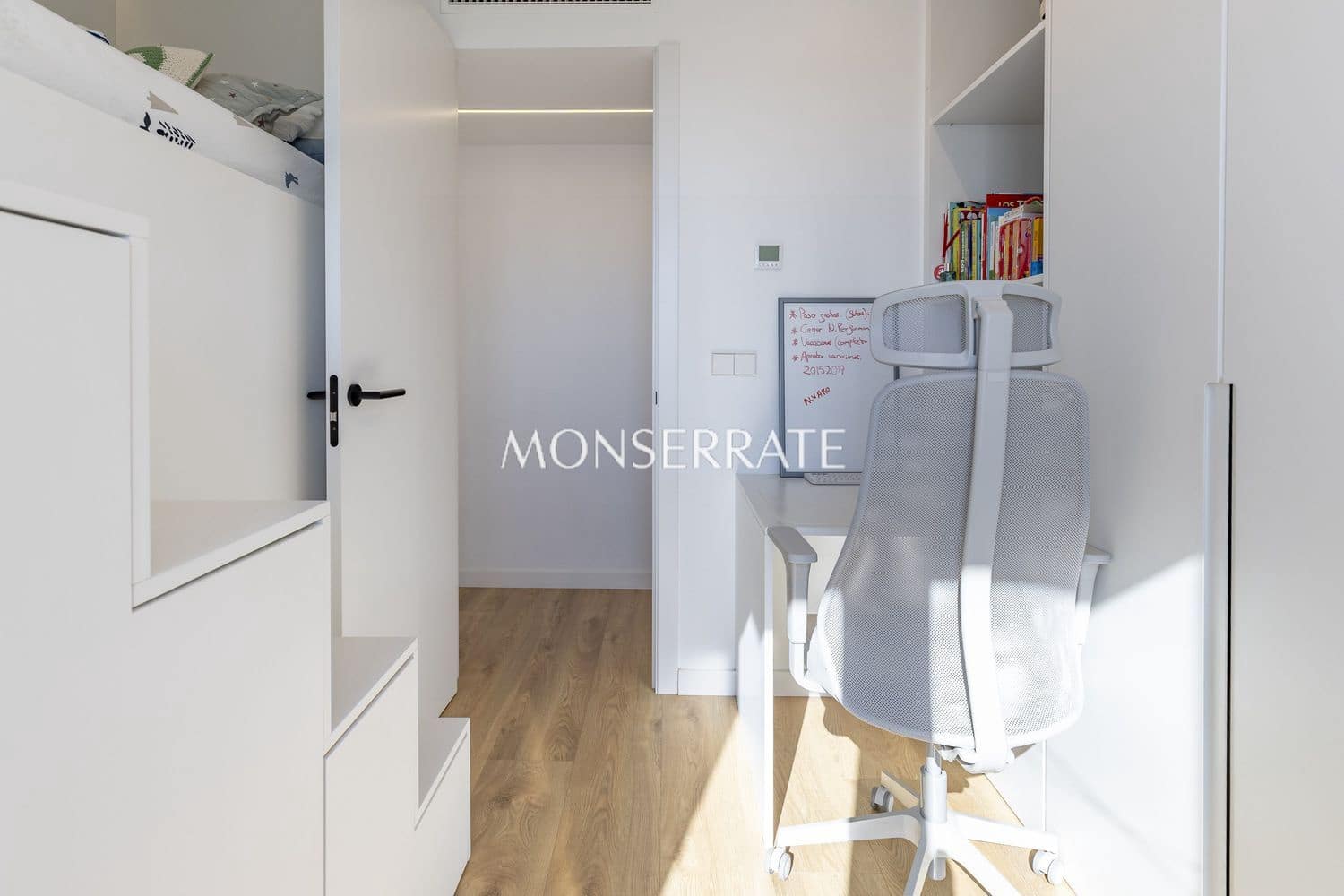 3 camera da letto Appartamento da affittare in Valencia citta con piscina garage - 3.500 € (Rif: 9262141)