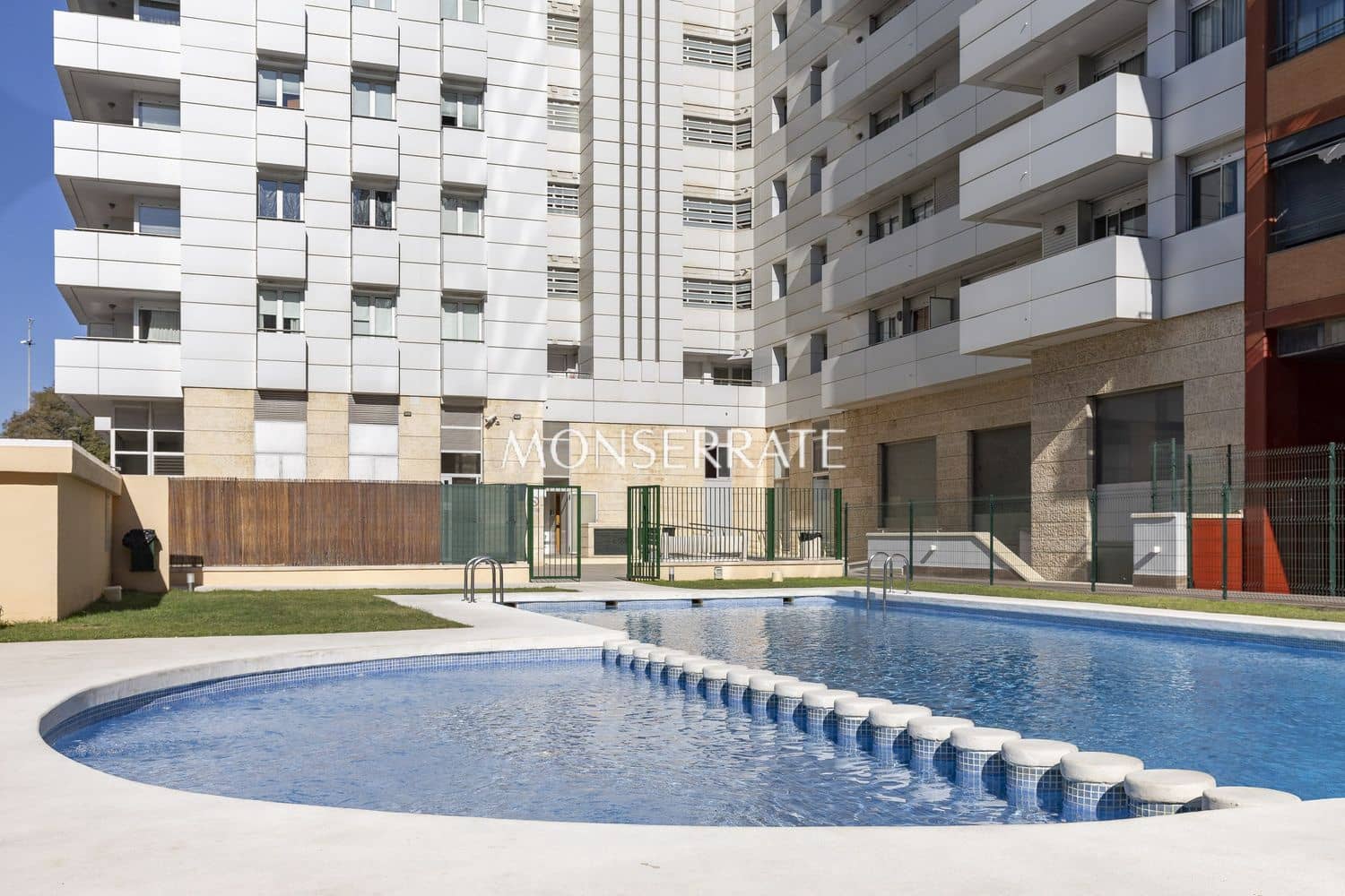 3 camera da letto Appartamento da affittare in Valencia citta con piscina garage - 3.500 € (Rif: 9262141)