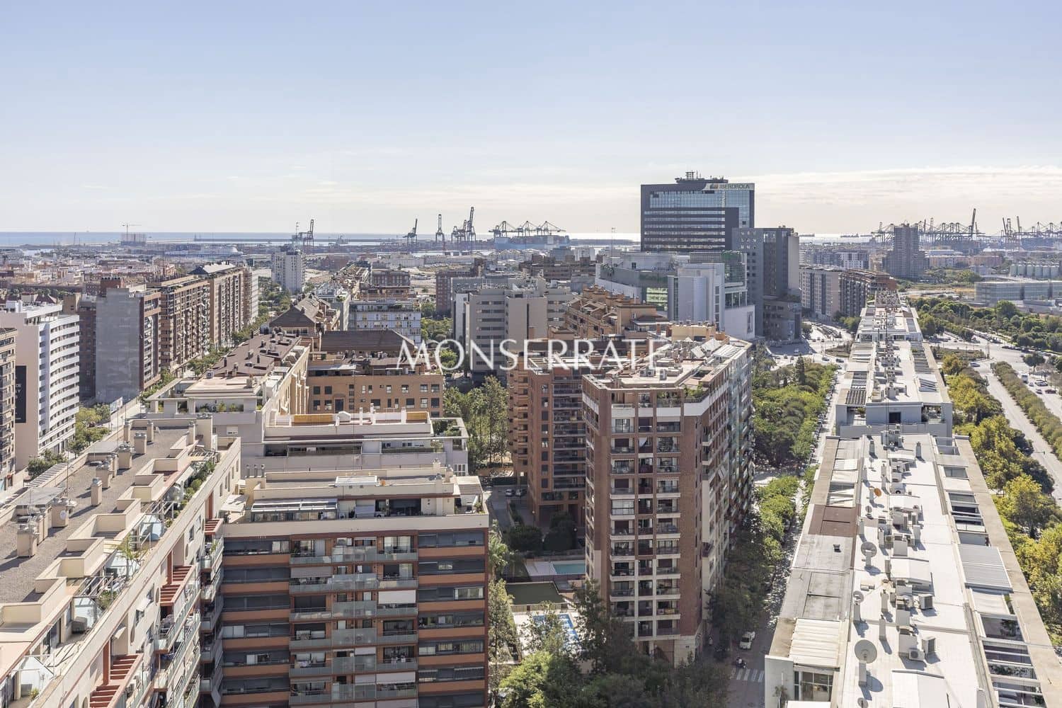 3 camera da letto Appartamento da affittare in Valencia citta con piscina garage - 3.500 € (Rif: 9262141)