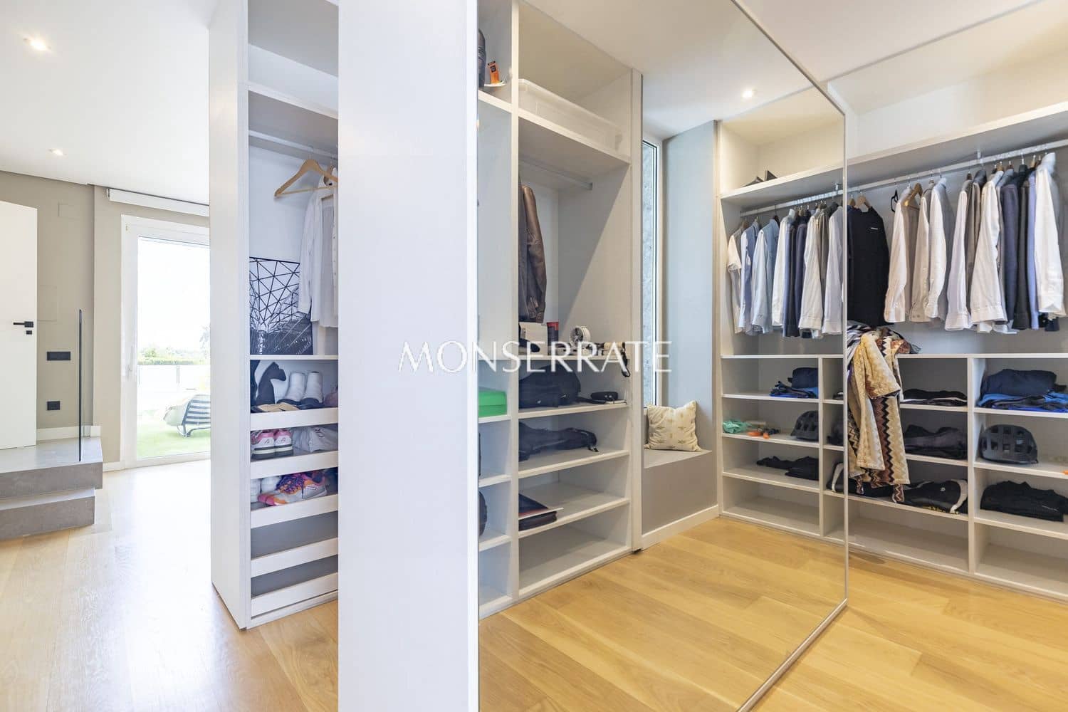 4 soveværelse Villa til salg i San Antonio de Benageber med swimmingpool garage - € 1.200.000 (Ref: 9303019)