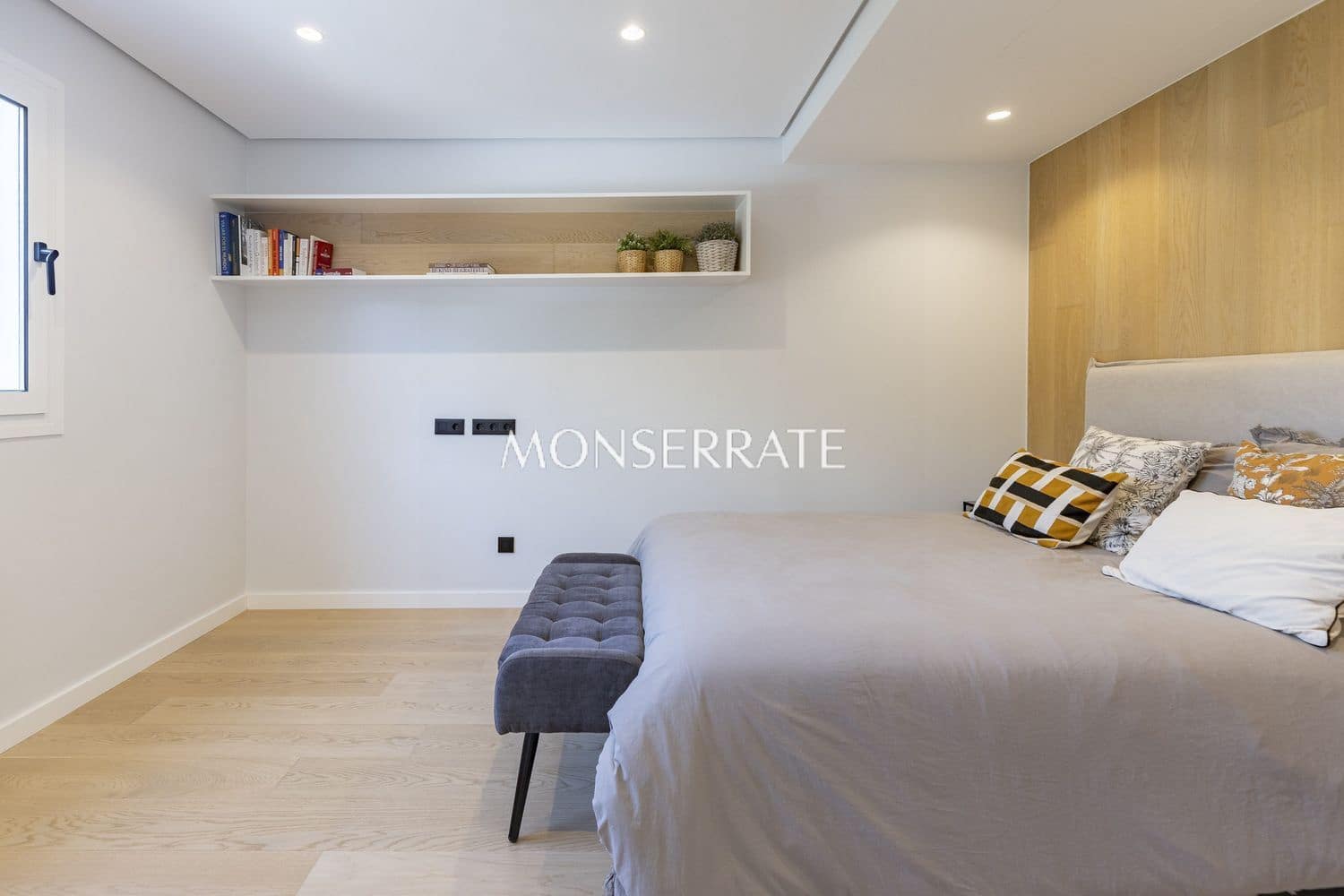 4 soveværelse Villa til salg i San Antonio de Benageber med swimmingpool garage - € 1.200.000 (Ref: 9303019)