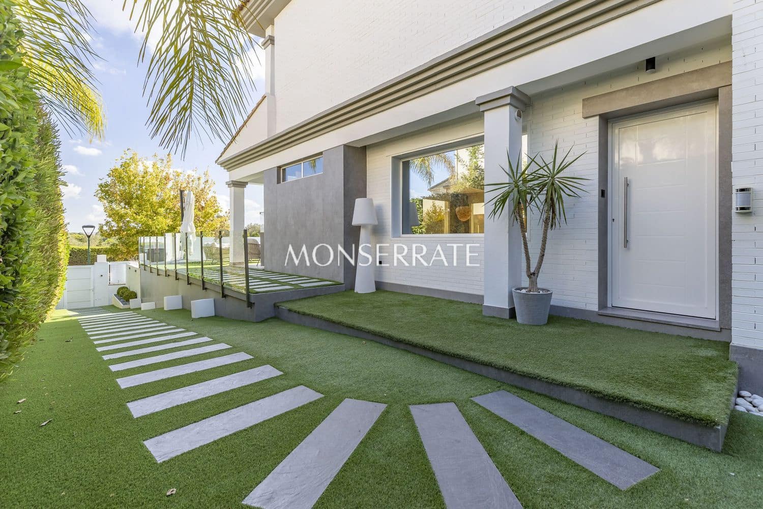 4 soveværelse Villa til salg i San Antonio de Benageber med swimmingpool garage - € 1.200.000 (Ref: 9303019)