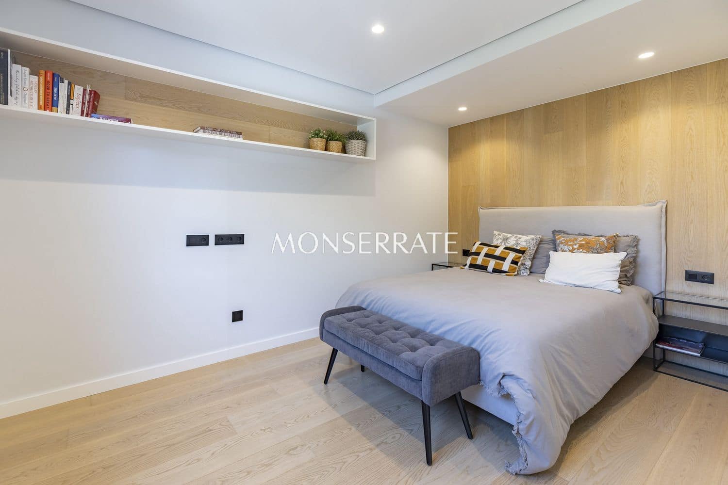 4 soveværelse Villa til salg i San Antonio de Benageber med swimmingpool garage - € 1.200.000 (Ref: 9303019)