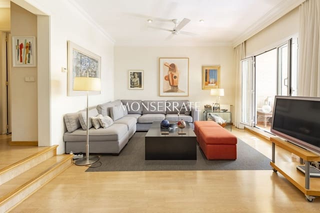 4 bedroom Townhouse for sale in Campolivar, Godella with pool garage - € 670,000 (Ref: 9312293)