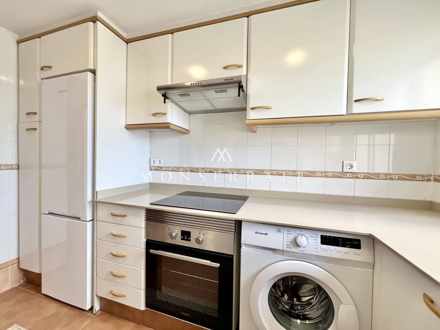 2 slaapkamer Appartement te huur in Valencia stad met garage - € 1.400 (Ref: 9317144)