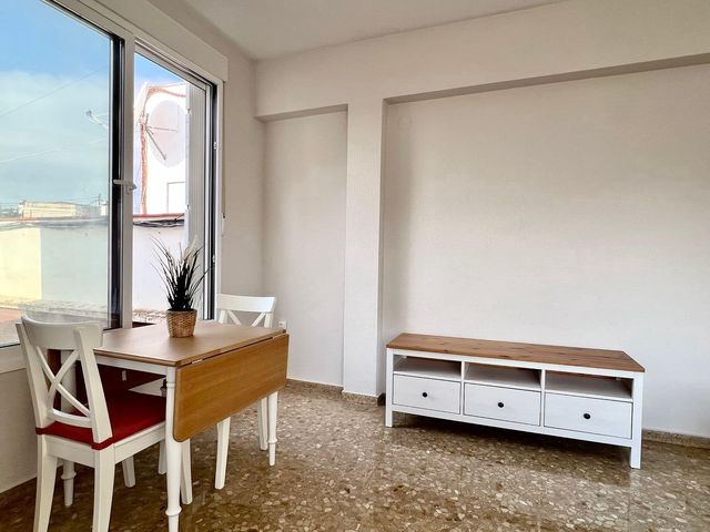 2 slaapkamer Appartement te huur in La Gran Via, Valencia stad met garage - € 1.400 (Ref: 9317144)