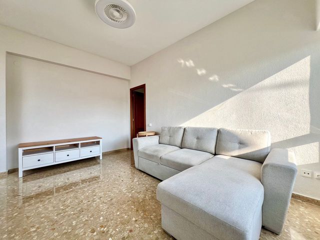 2 slaapkamer Appartement te huur in La Gran Via, Valencia stad met garage - € 1.400 (Ref: 9317144)