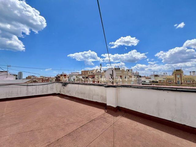 2 slaapkamer Appartement te huur in La Gran Via, Valencia stad met garage - € 1.400 (Ref: 9317144)