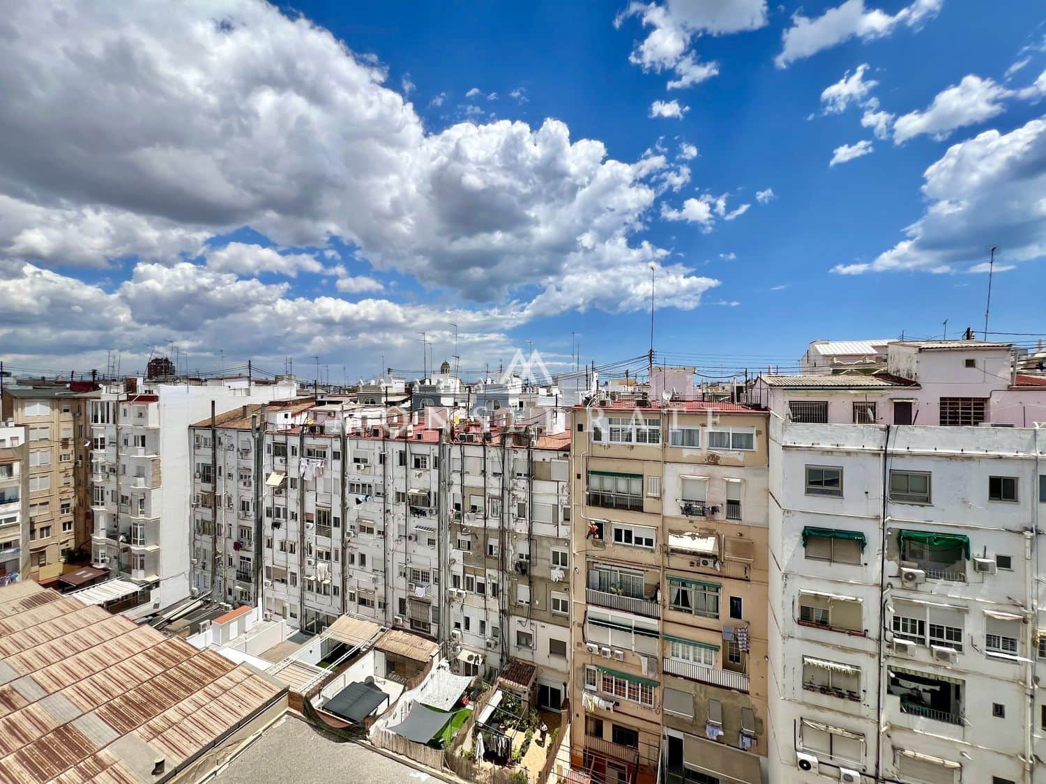2 slaapkamer Appartement te huur in Valencia stad met garage - € 1.400 (Ref: 9317144)